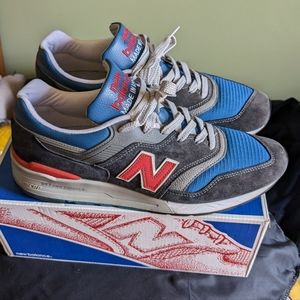 New Balance Connoisseur Guitar 997